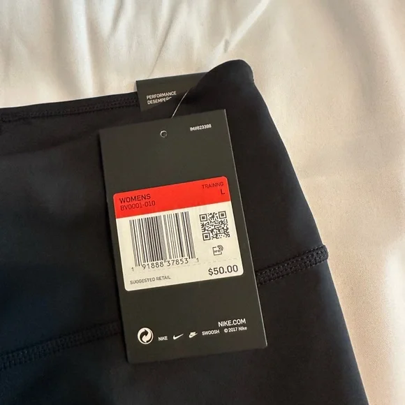 Nike The Nike One Tight Fit Mid-Rise Black Crop Pants - Picture 3 of 4